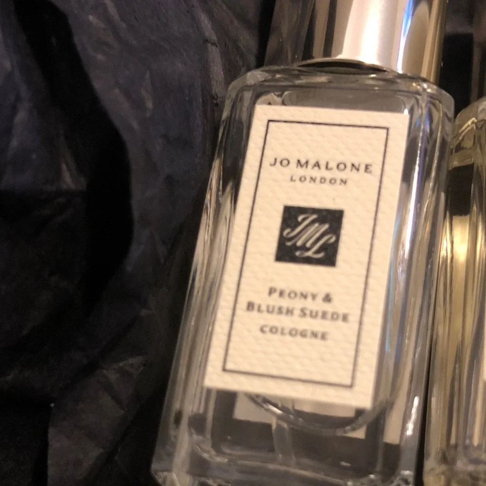 Jo Malone Peony & Blush Suede Cologne with Silver Cap